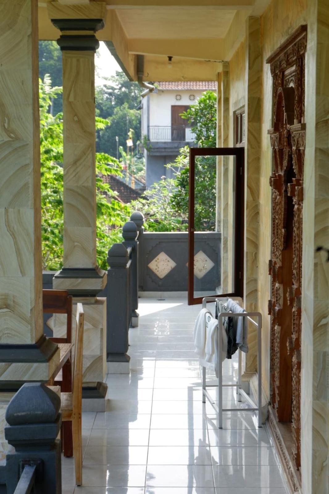 Kenari House Hotel Ubud Buitenkant foto