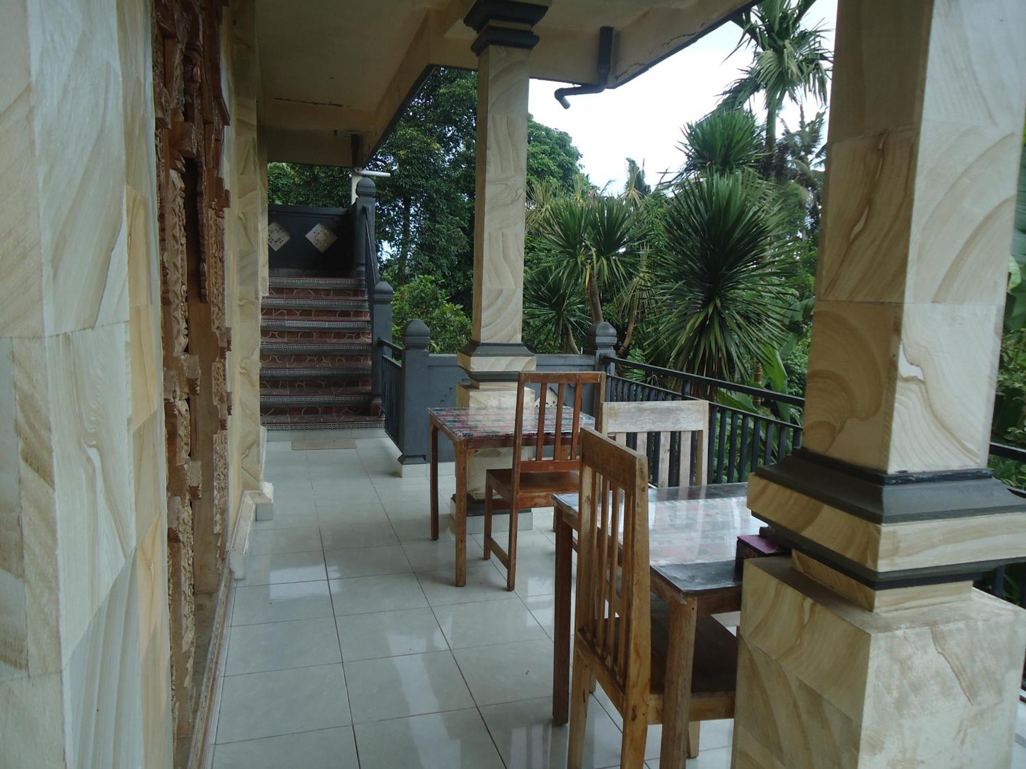 Kenari House Hotel Ubud Buitenkant foto