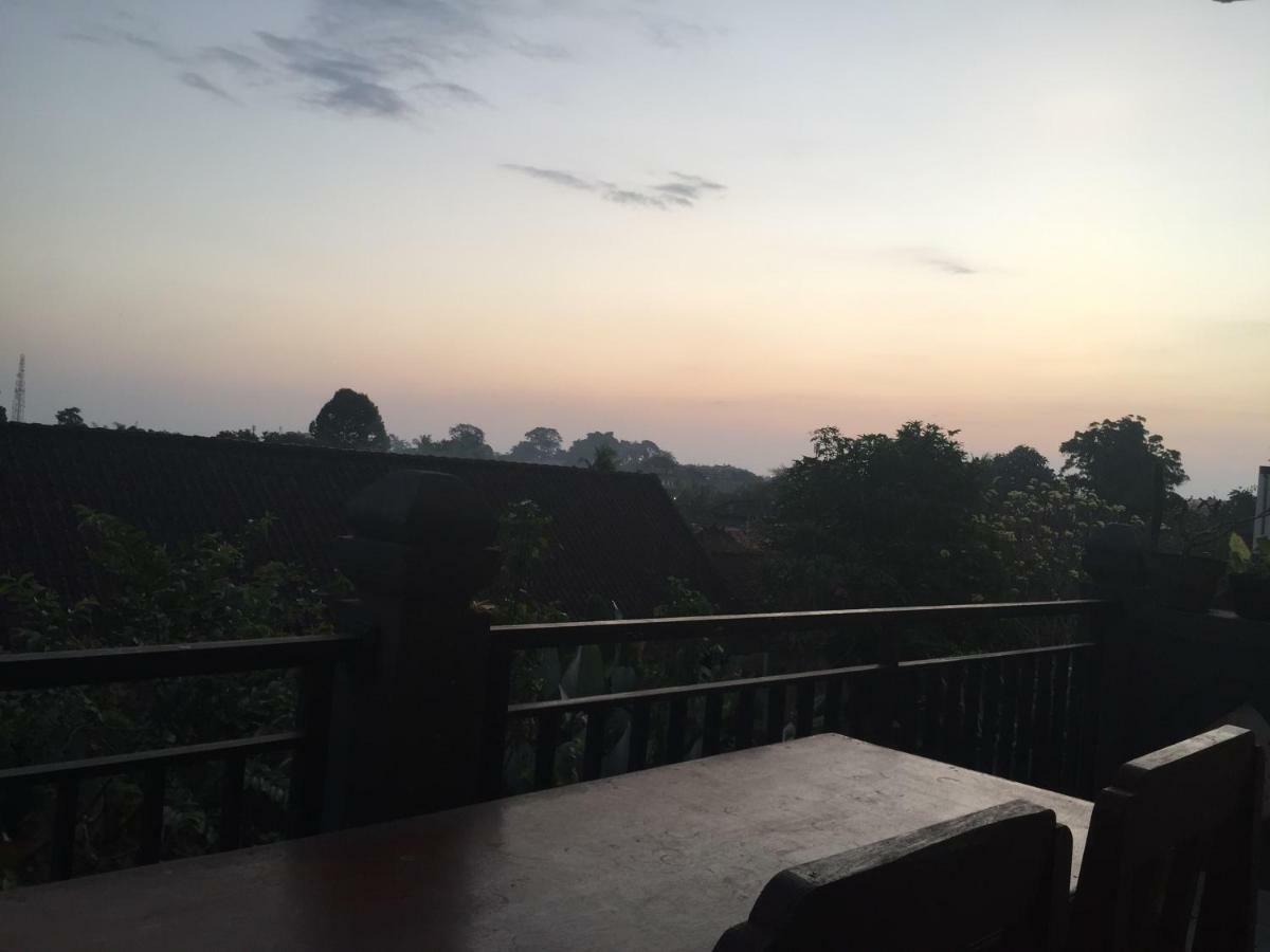 Kenari House Hotel Ubud Buitenkant foto